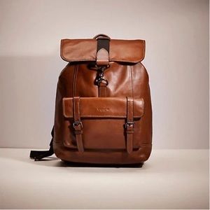Excellent condition Coach bleecker leather men’s backpack. Large capacity.
